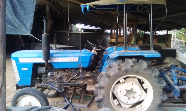 ขายรถไถ  ตัดใจงดตอ่รอง45000