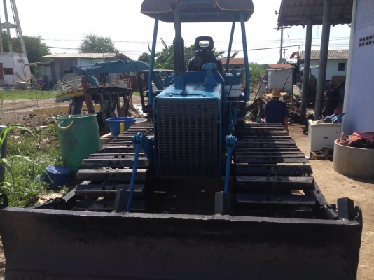 ขายรถแทรคเตอร์ KOMATSU D20PL-5 ตีนเป็ดใบแทรคกว้าง 70 สะไลด์ใบมีดได้ ราคา 190000
