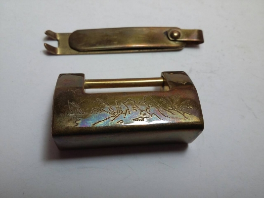 กุญแจทองเหลืองโบราณ