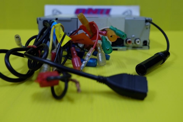 วิทยุ Kenwood รุ่น i-k70 มือสองญี่ปุ่น Cd/Mp3/USB/Aux preout 1 ชุด วิทยุ Kenwood รุ่น i-k70 มือสองญี่ปุ่น Cd/Mp3/USB/Aux preout 1 ชุด