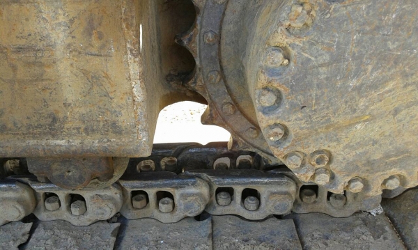 ขายรถแบคโฮ KOMATSU PC200-6 เอกสารเล่มทะเบียน มีบุ้งกี๋กับหัวกระแทก ไม่มีระบบไฟ ราคา 850000