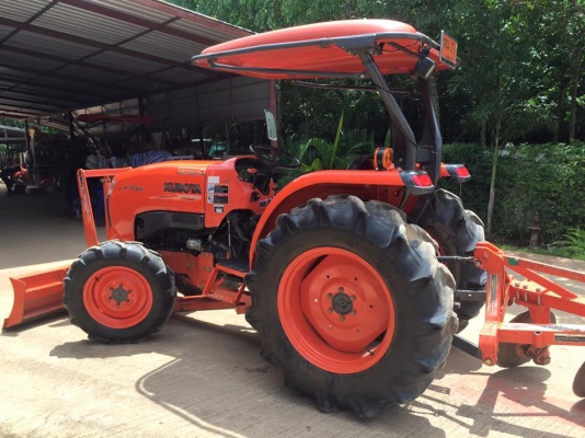 ขายรถไถ Kubota L4708(4WD) พร้อมใบมีดและผานบุกเบิกช้างDP224F รถชั่วโมงน้อยพร้อมใช้งาน ขายรถไถ Kubota L4708(4WD) พร้อมใบมีดและผานบุกเบิกช้างDP224F รถชั่วโมงน้อยพร้อมใช้งาน