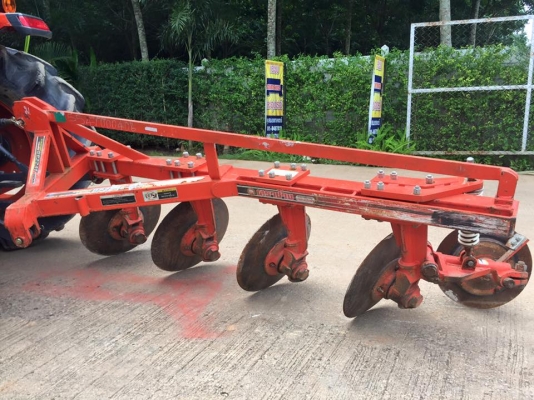 ขายรถไถ Kubota L4708(4WD) พร้อมใบมีดและผานบุกเบิกช้างDP224F รถชั่วโมงน้อยพร้อมใช้งาน