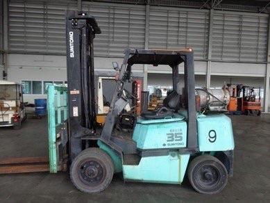 ขายรถยก 3.5 ตัน ยกสินค้าได้สูง 4 เมตร งายาวๆๆๆ เลื่อนซ้าย-ขวาได้