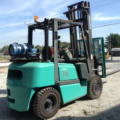 ขายรถยก 3.5 ตัน ยกสินค้าได้สูง 4 เมตร งายาวๆๆๆ เลื่อนซ้าย-ขวาได้