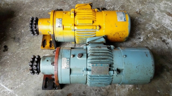 ********ขายแล้วครับ!!******** มอเตอร์เกียร์ Sumitomo Cyclo Drive 0.5 HP.ไฟ 380 v. มีเบรคในตัว อัตราทด 1:29 สภาพสวย วิ่งเงียบ มี 2 ตัว โทร 089-2499-123