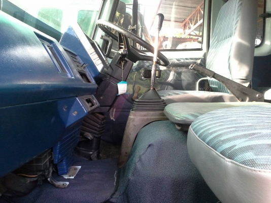 ขายรถบรรทุกสิบล้อเพลาเดียว