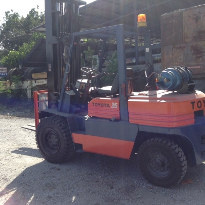 ขายรถยก 3.5 ตัน TOYOTA รุ่น 5 FGE35 ยอดนิยมเก่านอก เสายกสูง 4.5 เมตร