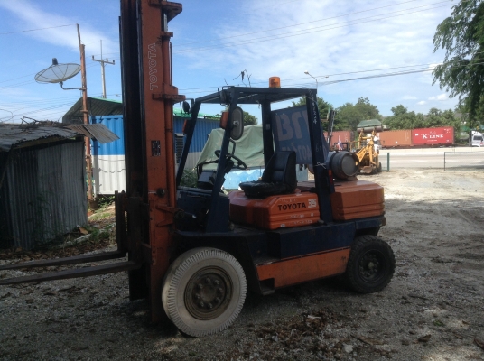 ขายรถยก 3.5 ตัน TOYOTA รุ่น 5 FGE35 ยอดนิยมเก่านอก เสายกสูง 4.5 เมตร