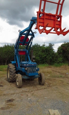 ขายรถไถฟร์อดปรับสภาพแล้ว พร้อมคีบใหม่