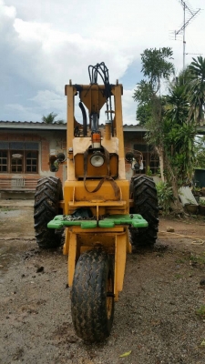 ขายรถคีบ 3 ล้อ สภาพสวยพร้อมใช้งาน เครื่อง 4JB1 88 แรงม้า ปั้มดี ยางสวย ราคาต่อรองได้ครับ