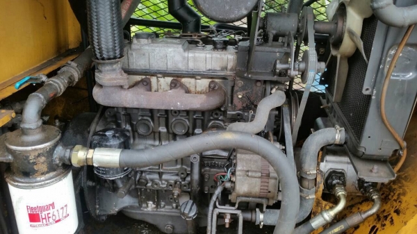 ขายรถคีบ 3 ล้อ สภาพสวยพร้อมใช้งาน เครื่อง 4JB1 88 แรงม้า ปั้มดี ยางสวย ราคาต่อรองได้ครับ