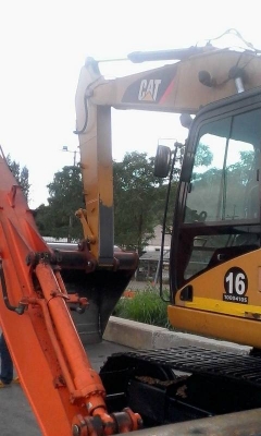 ขายรถแบคโฮ CAT 320 D เอกสารเล่มทะเบียน 13990 ชม.ราคา 1550000