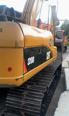 ขายรถแบคโฮ CAT 320 D เอกสารเล่มทะเบียน 13990 ชม.ราคา 1550000