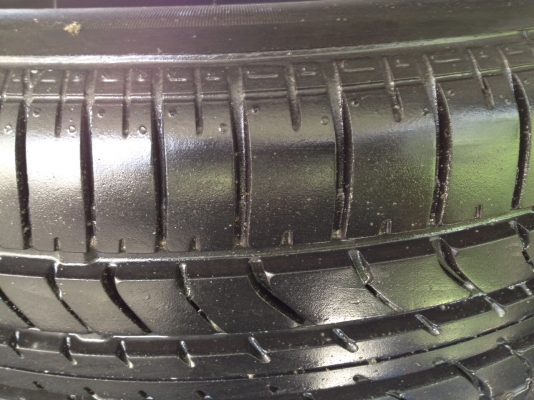 ยางบริดจสโตน205 55R16ปี2014ดอกเต็มๆสวยจัด ยางบริดจสโตน205 55R16ปี2014ดอกเต็มๆสวยจัด