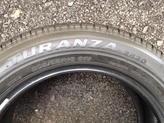 ยางบริดจสโตน205 55R16ปี2014ดอกเต็มๆสวยจัด ยางบริดจสโตน205 55R16ปี2014ดอกเต็มๆสวยจัด