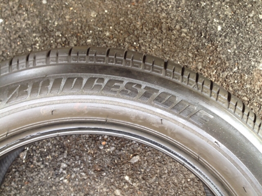 ยางบริดจสโตน205 55R16ปี2014ดอกเต็มๆสวยจัด ยางบริดจสโตน205 55R16ปี2014ดอกเต็มๆสวยจัด