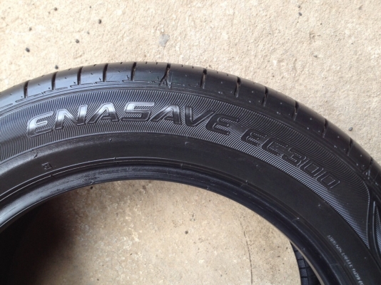 ยางDUNLOP 205 55R16ปี2014สวยดอกเยอะถูก ยางDUNLOP 205 55R16ปี2014สวยดอกเยอะถูก