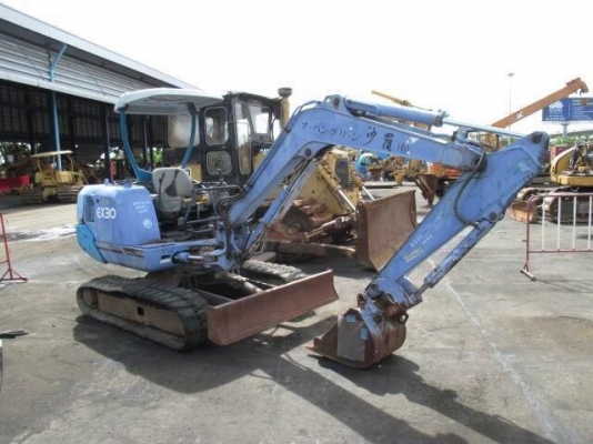 ขายรถขุด HITACHI EX30. เก่าญี่ปุ่น คอนโทลสั้น ปั้มนิ้ว แทรคเหล็ก