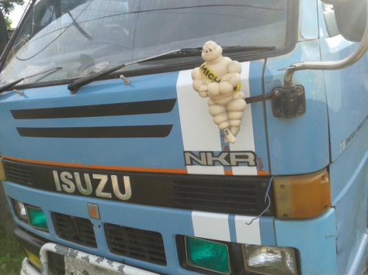 หกล้อดั้ม อีซูสุ NKR 88  แรงม้า  พร้อมใช้งาน เล่มติดมือ  (รถห้างแท้)