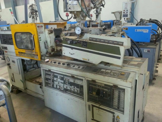 ขายเครื่องฉีดพลาสติก 10 เครื่อง ราคา 1500000