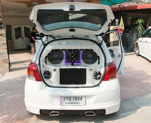 TOYOTA YARIS 1.5G แต่งเครื่องเสียงแบบจัดเต็ม!!! TOYOTA YARIS 1.5G แต่งเครื่องเสียงแบบจัดเต็ม!!!