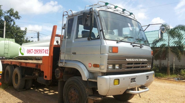 ขายรถท้ายลาดบรรทุกแบคโฮ 10 ล้อ 2 เพลา ขายรถท้ายลาดบรรทุกแบคโฮ 10 ล้อ 2 เพลา