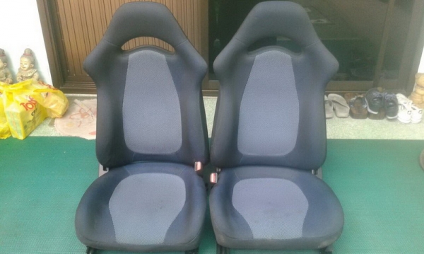 เบาะคู่หน้าของซูบารุIMปีกน้ำเงินผ้ากลางสีคลาม+รางเดิม฿5800ลดได้