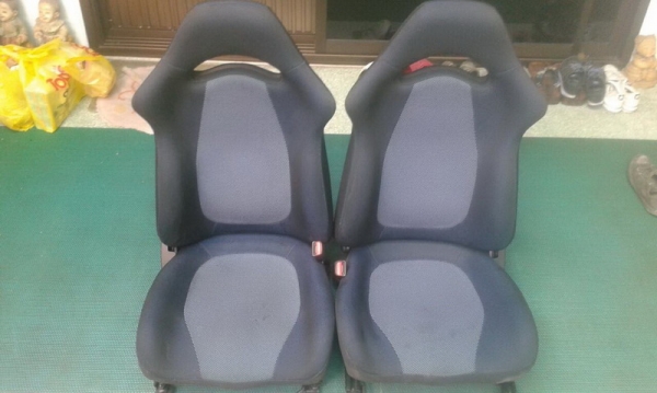 เบาะคู่หน้าของซูบารุIMปีกน้ำเงินผ้ากลางสีคลาม+รางเดิม฿5800ลดได้