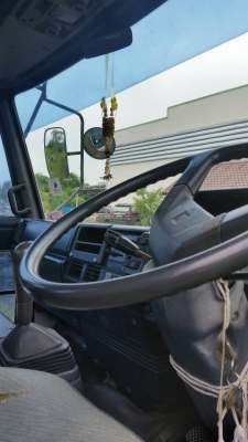 หกล้อ อีซูซุ ร็อค195แรง แอร์ เวอร์ ทิฟฟี ช่วงยาว 6.50ม สภาพสวยพร้อมใช้สุดๆ ทะเบียนพร้อมโอน