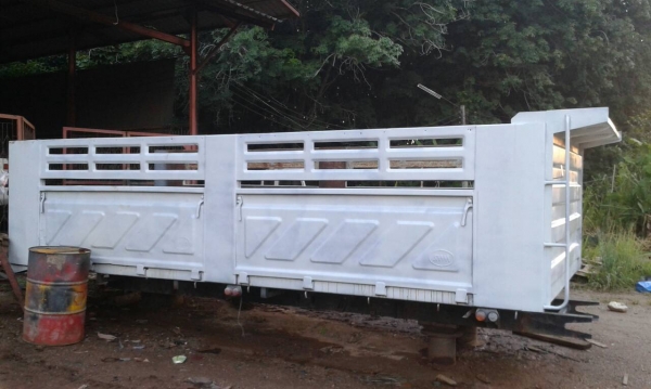 ขายกระบะดั้มสิบล้อ สภาพสวย พร้อมใช้งาน