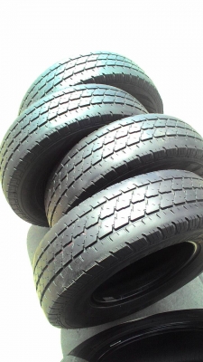 195R14 BRIDGESTONE LEO 677 ชุด 4 เส้น tel.081-427-3941