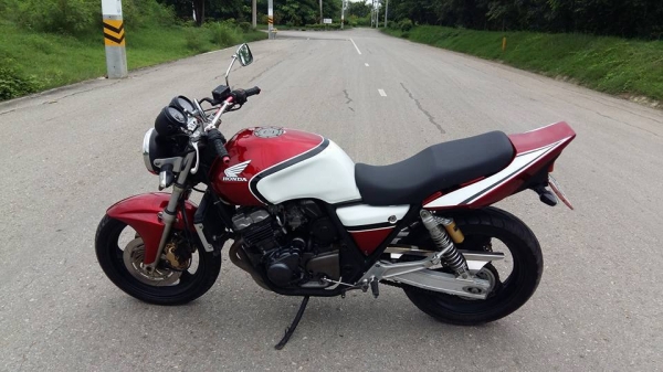 Super 4 ปี94 ทะเบียน ก.ท.ม. 69,000 บาท Super 4 ปี94 ทะเบียน ก.ท.ม. 69,000 บาท