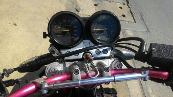 Super 4 ปี94 ทะเบียน ก.ท.ม. 69,000 บาท Super 4 ปี94 ทะเบียน ก.ท.ม. 69,000 บาท