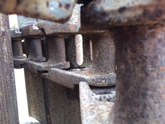 ขายแทรคเหล็ก ใช้กับ รถขุด PC200 นำเข้าจากญี่ปุ่น ติดต่อ 081-2990958/089-8368497 (เจ้าของขายเอง)