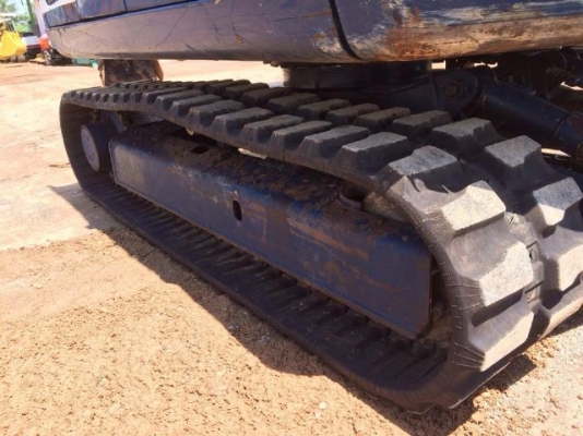 ขายแทรคยาง ใช้กับ รถขุด KOBELCO SK60 นำเข้าจากญี่ปุ่น ติดต่อ 081-2990958/089-8368497 (เจ้าของขายเอง)