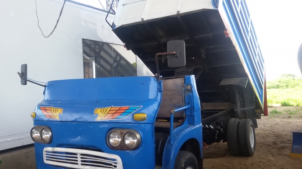 ขายอีแต๋นด้ำ6ล้อคัชชีใหญ่บรรณทุกได้ประมาร6-7ตัน ราคา175000บาท รถสวยมากเดิมๆ อยู่ วังบัว อ คลองขลุง จ กำแพงเพชรสนใจโทร 0813655997 อำพร พาเจริญ ราคาคุยกันได้อีกนะครัย ขายอีแต๋นด้ำ6ล้อคัชชีใหญ่บรรณทุกได้ประมาร6-7ตัน ราคา175000บาท รถสวยมากเดิมๆ อยู่ วังบัว อ คลองขลุง จ กำแพงเพชรสนใจโทร 0813655997 อำพร พาเจริญ ราคาคุยกันได้อีกนะครัย