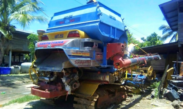 ขายรถเกี่ยวข้าว ศักดิ์พัฒนา อุ้ม2.5ตัน เครื่อง210เทอร์โบ ตัวเดิน12 ปั้ม22 สภาพพร้อมใช้งาน สนใจโทร 090-8588220คุณนะ 093-3258446คุณบิว ID:narong498 หรือเข้าดูสินค้าอื่นๆได้ที่ www.truck.in.th/498 หรือเพจFacebook ณรงค์ ซื้อขายรถมือสอง (เว็บไซต์ส่วนตัว) หรือF ขายรถเกี่ยวข้าว ศักดิ์พัฒนา อุ้ม2.5ตัน เครื่อง210เทอร์โบ ตัวเดิน12 ปั้ม22 สภาพพร้อมใช้งาน สนใจโทร 090-8588220คุณนะ 093-3258446คุณบิว ID:narong498 หรือเข้าดูสินค้าอื่นๆได้ที่ www.truck.in.th/498 หรือเพจFacebook ณรงค์ ซื้อขายรถมือสอง (เว็บไซต์ส่วนตัว) หรือF