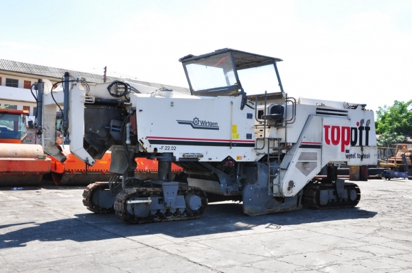 WIRTGEN W2200 SN 0075