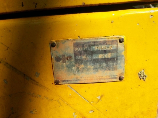 PC40-2..เก๋งตู้ มีลายเจาะ พร้อมหัวเจาะกระแทก ตัวเดินทน แบบทนทาน..