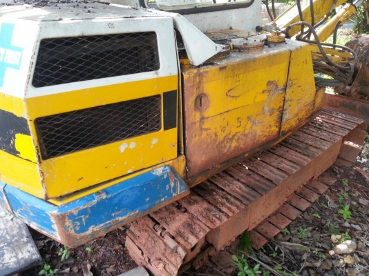 PC40-2..เก๋งตู้ มีลายเจาะ พร้อมหัวเจาะกระแทก ตัวเดินทน แบบทนทาน..