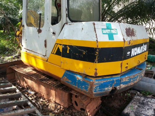 PC40-2..เก๋งตู้ มีลายเจาะ พร้อมหัวเจาะกระแทก ตัวเดินทน แบบทนทาน..