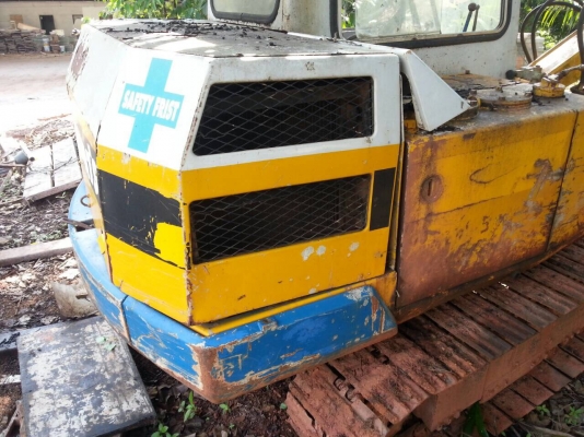 PC40-2..เก๋งตู้ มีลายเจาะ พร้อมหัวเจาะกระแทก ตัวเดินทน แบบทนทาน..