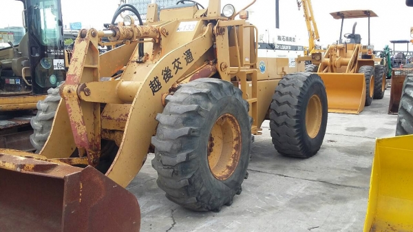 รถตักล้อยาง komatsu 515 เอวอ่อน มือสองจากญี่ปุ่น