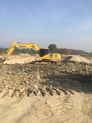 ขายดาวน์ รถแบ็คโฮ KOMATSU PC200-7 ไมล์3,xxxชม รถออกห้างป้ายแดง เหลือ PM 4000 รถสวยพร้อมใช้งาน