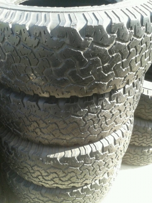 ขายยาง BF  265/70 R16 ปี 2010 ราคาถูก 1 ชุด  4,000 บาท