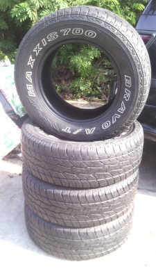 ขายยางแม็คซิส   ขนาด 265/65 R17 ปี 12 จำนวน 4 เส้น  ขาย 3,800 บาท   สนใจ 081-143-9463 , 087-700-0165