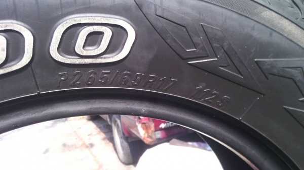 ขายยางแม็คซิส   ขนาด 265/65 R17 ปี 12 จำนวน 4 เส้น  ขาย 3,800 บาท   สนใจ 081-143-9463 , 087-700-0165