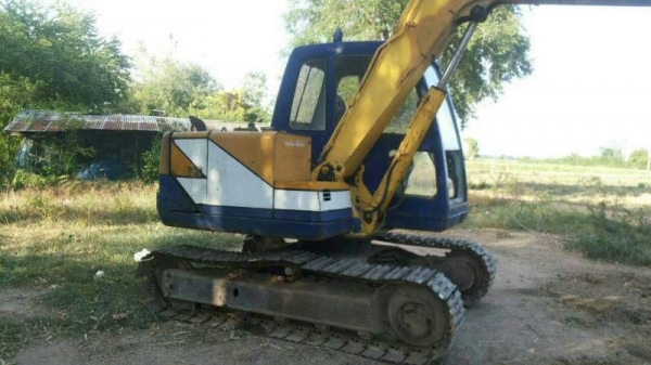 ขายรถแบคโฮ KOBELCO sk60-3พร้อมใช้ราคาถูก 425,000