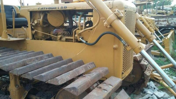 ขายรถแทรคเตอร์ CAT D5D ตีนเป็ดรถสวยพร้อมใช้ราคา 450,000